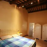 Contarine Oda ve Kahvaltı 3*
