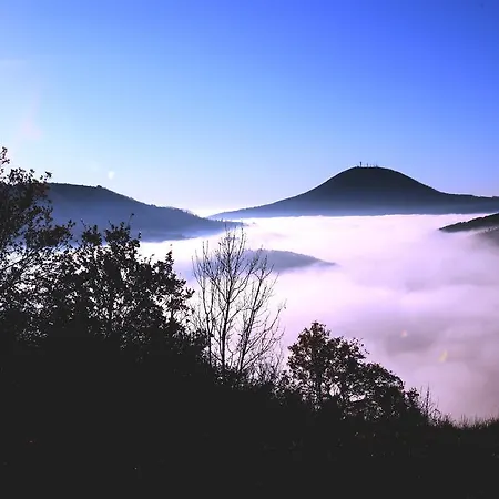 Couette-café Contarine 3*